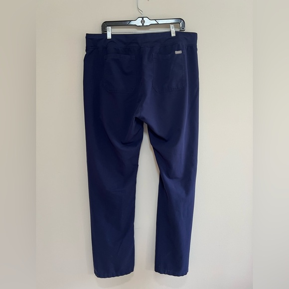 FIGS High Waisted Livingston Basic Scrub Pants in Navy, XL/T - Picture 3 of 8